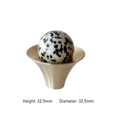 Ручка для шкафа TINYHOB из камня и латуни
Ручка для шкафа TINYHOB из камня и латуни