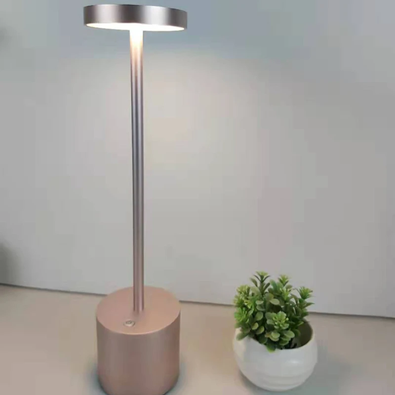 Aluminum rechargeable batteries led table lamp led WIreless lamp for outdoor lighting garden camping bar
Aluminum rechargeable batteries led table lamp led WIreless lamp for outdoor lighting garden camping bar