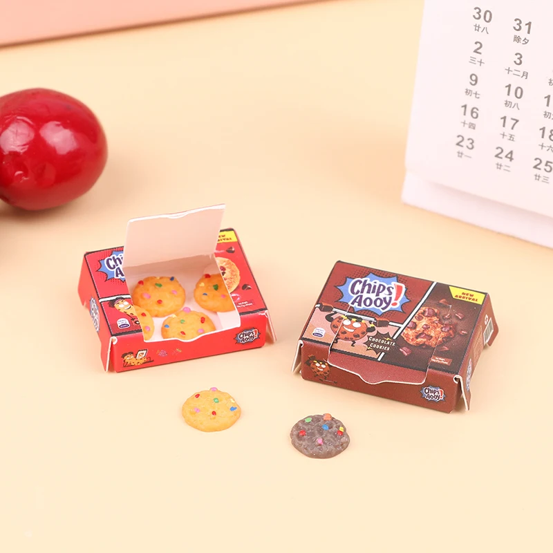 Miniature Food Play Mini Toy Cookie Model Doll House Scene Props Fun Chocolate Chip Cookies
Miniature Food Play Mini Toy Cookie Model Doll House Scene Props Fun Chocolate Chip Cookies