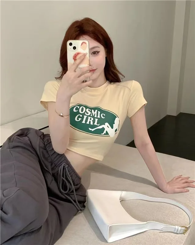 Fashion T-shirt White Cosmic Girl Pattern Print Streetwear Tee Sweet Short T-shirts Summer Harajuku Swag aesthetic Y2K Tees Tops
Fashion T-shirt White Cosmic Girl Pattern Print Streetwear Tee Sweet Short T-shirts Summer Harajuku Swag aesthetic Y2K Tees Tops