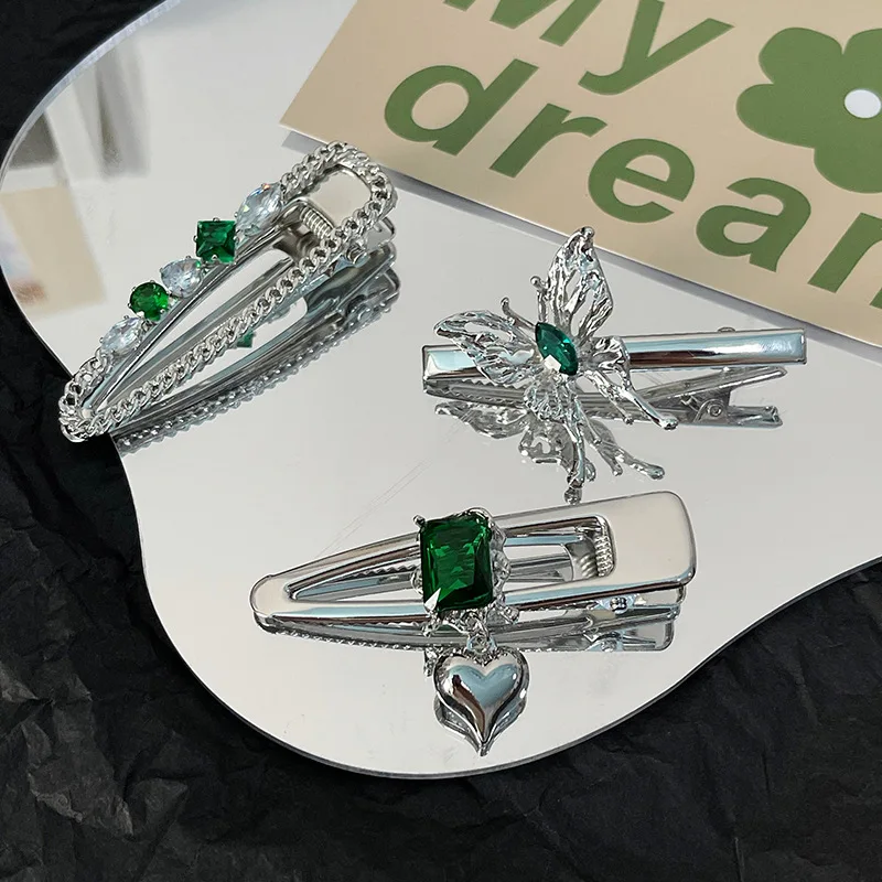 YAMEGA Metal Green Zircon Crystal Hair Clip Korean Fashion Hairpins Designer Hair Clips And Pins Hairgrip Accessories For Women 
YAMEGA Metal Green Zircon Crystal Hair Clip Korean Fashion Hairpins Designer Hair Clips And Pins Hairgrip Accessories For Women
