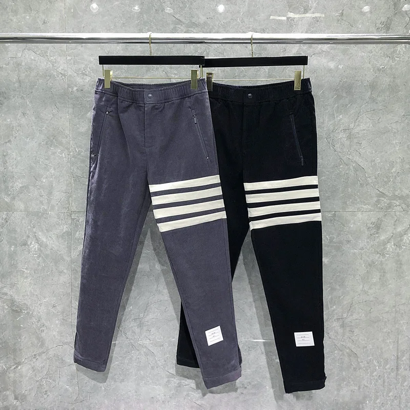 TB Heavy Corduroy Autumn and Winter Thickened Cargo Casual Trousers Four-bar Men's and Women's Loose Sports Sweatpants
TB Heavy Corduroy Autumn and Winter Thickened Cargo Casual Trousers Four-bar Men's and Women's Loose Sports Sweatpants