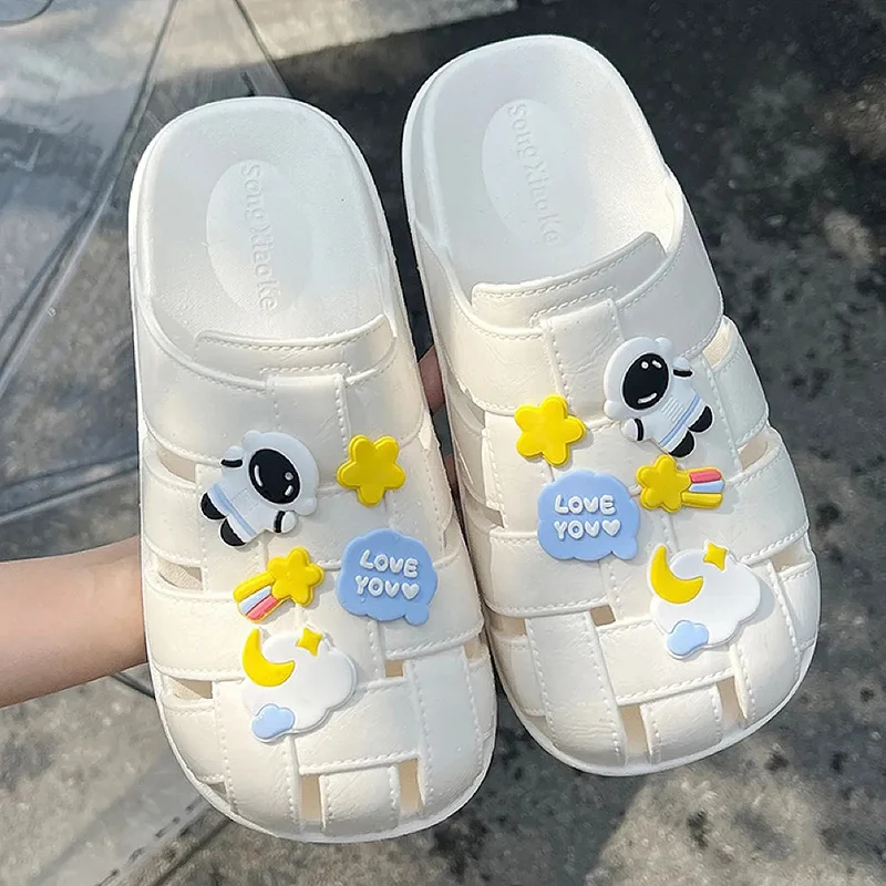 Women's Summer Slippers Fashion Outdoor Wear Thick Bottom Non-slip Astronaut Pattern Beach Toe Hole Slippers Women's Shoes
Women's Summer Slippers Fashion Outdoor Wear Thick Bottom Non-slip Astronaut Pattern Beach Toe Hole Slippers Women's Shoes
