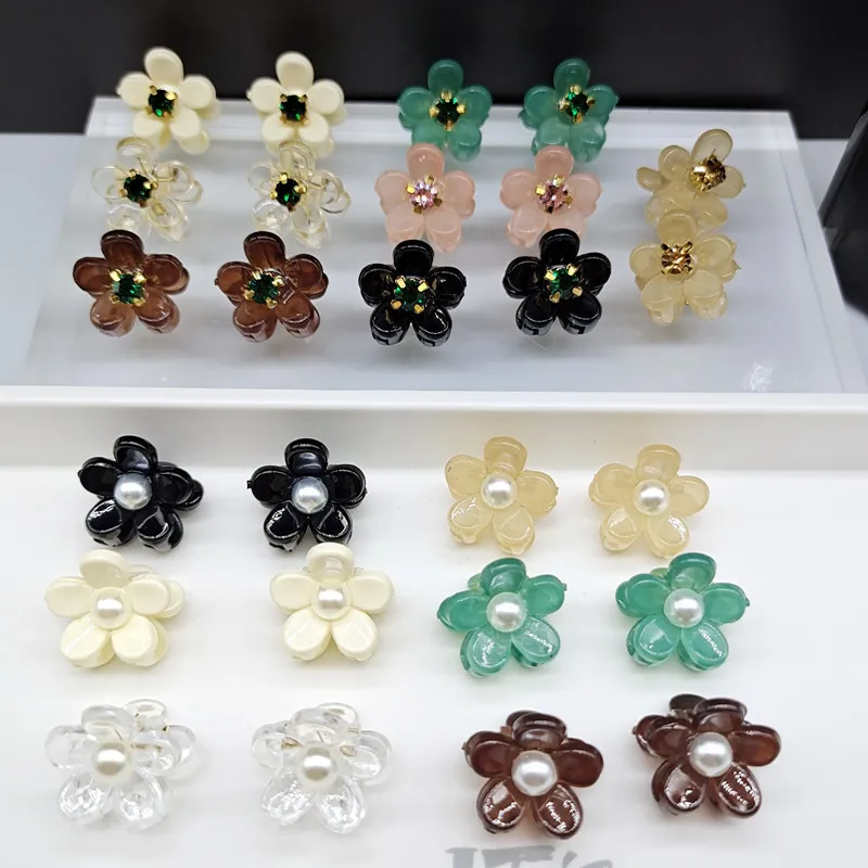 New Women Floral Hair Claw Hair Styling Hair Clips For Women Hairclip For Girl Hollow Flower Hair Clip For Girls Hair Accessorie
New Women Floral Hair Claw Hair Styling Hair Clips For Women Hairclip For Girl Hollow Flower Hair Clip For Girls Hair Accessorie