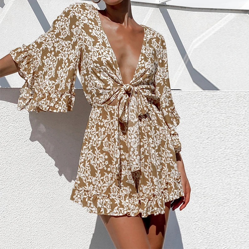 Summer Women's Lace-up Printed Jumpsuit Sexy Casual V-neck Short Jumpsuit Ruffle Jumpsuit Loose Women's Beach Vacation Jumpsuit
Summer Women's Lace-up Printed Jumpsuit Sexy Casual V-neck Short Jumpsuit Ruffle Jumpsuit Loose Women's Beach Vacation Jumpsuit