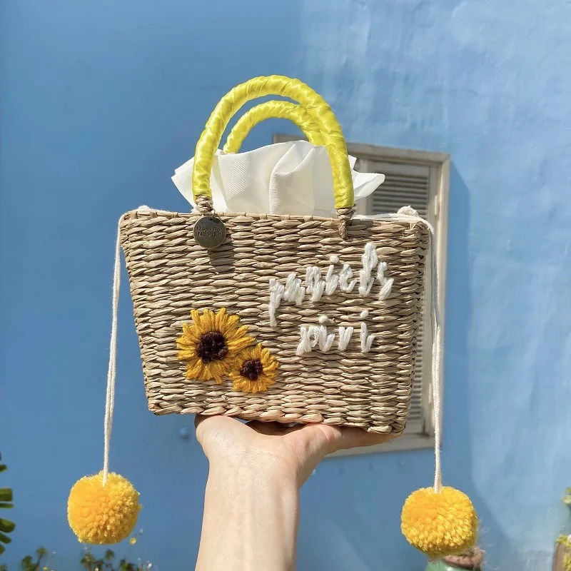 Custom Name Mini Straw Woven Crossbody Bag Embroidery Summer Girl Beach Seaside Holiday Women Bags
Custom Name Mini Straw Woven Crossbody Bag Embroidery Summer Girl Beach Seaside Holiday Women Bags