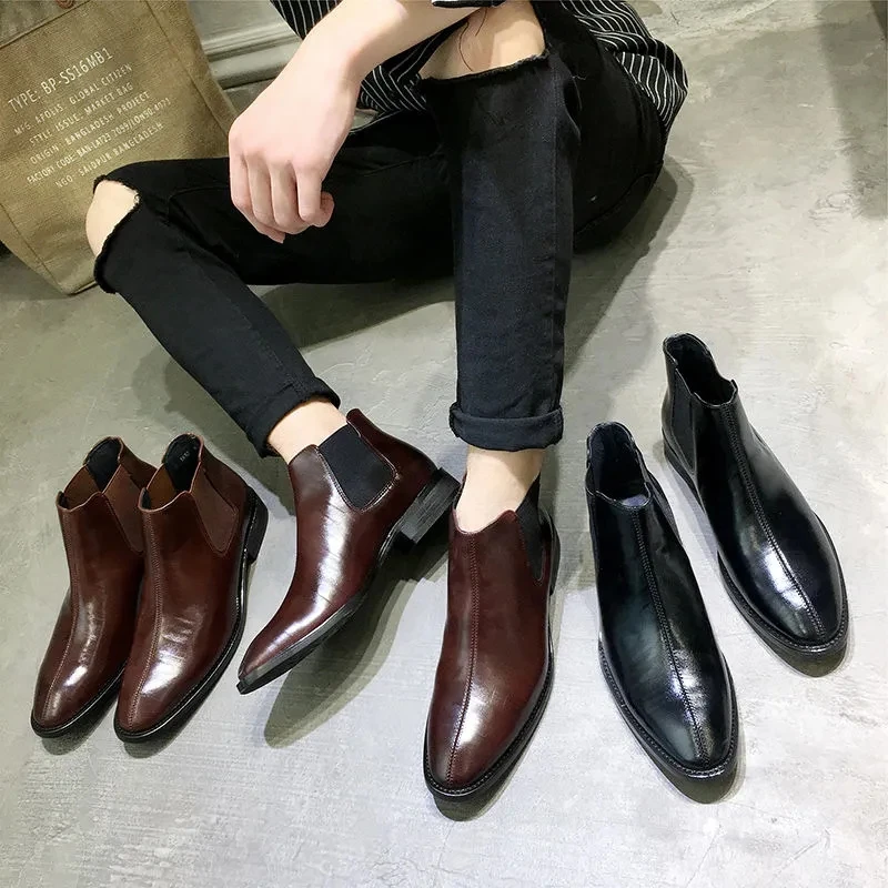 Men's Leather Boots Korean Version Of Chinese Top Short Boots Patent Leather Pointed High Top Fashion Set Foot Men's Boots
Men's Leather Boots Korean Version Of Chinese Top Short Boots Patent Leather Pointed High Top Fashion Set Foot Men's Boots