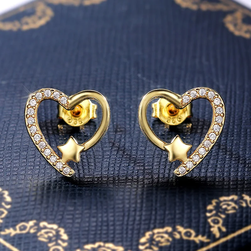 

New Hot Sale Gold Color Heart Earrings for Women Inlaid Shiny CZ Stone Delicate Girl Ear Stud Birthday Gift Statement Jewelry