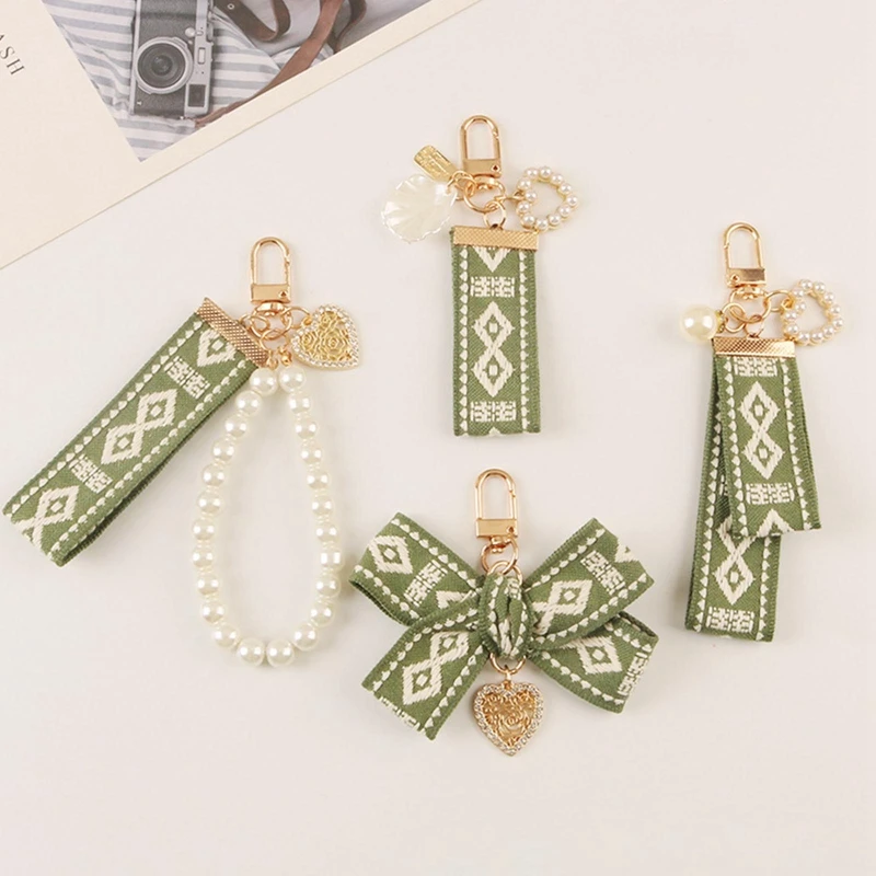 Fashion Fresh Leaf Stripe Embroidery Alloy Key Ring Pearl Pendant Heart Charm Keychain Women Bag Car Ornament Couple Gift
Fashion Fresh Leaf Stripe Embroidery Alloy Key Ring Pearl Pendant Heart Charm Keychain Women Bag Car Ornament Couple Gift