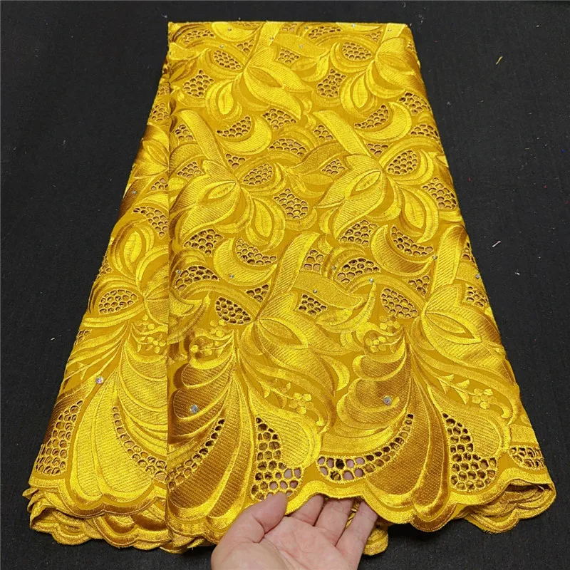 5 Yard Swiss Voile Lace Fabric Latest Heavy Beaded Embroidery African 100% Cotton Popular Dubai Style For Party Cloth Material L
5 Yard Swiss Voile Lace Fabric Latest Heavy Beaded Embroidery African 100% Cotton Popular Dubai Style For Party Cloth Material L
