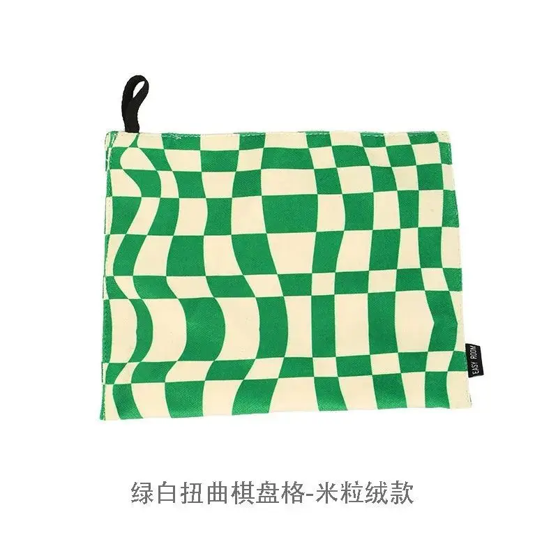 Vintage Checkerboard Knitted Tissue Bag Tissue Box Home Living Room Tea Table Tissue Box Kitchen Desktop Holder Storage Box
Vintage Checkerboard Knitted Tissue Bag Tissue Box Home Living Room Tea Table Tissue Box Kitchen Desktop Holder Storage Box