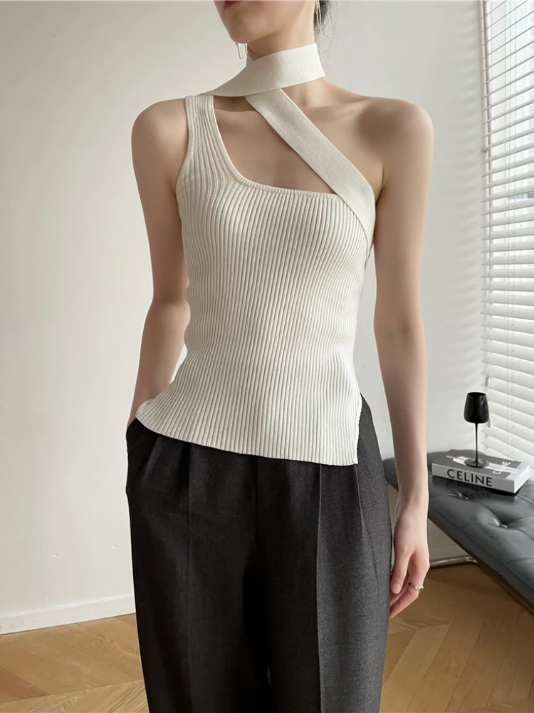 Personality Street Backless Sexy Split Knitted Vest Women's 2022 Summer New All-match Temperament Fashion Slim Suspenders YQ377
Personality Street Backless Sexy Split Knitted Vest Women's 2022 Summer New All-match Temperament Fashion Slim Suspenders YQ377
