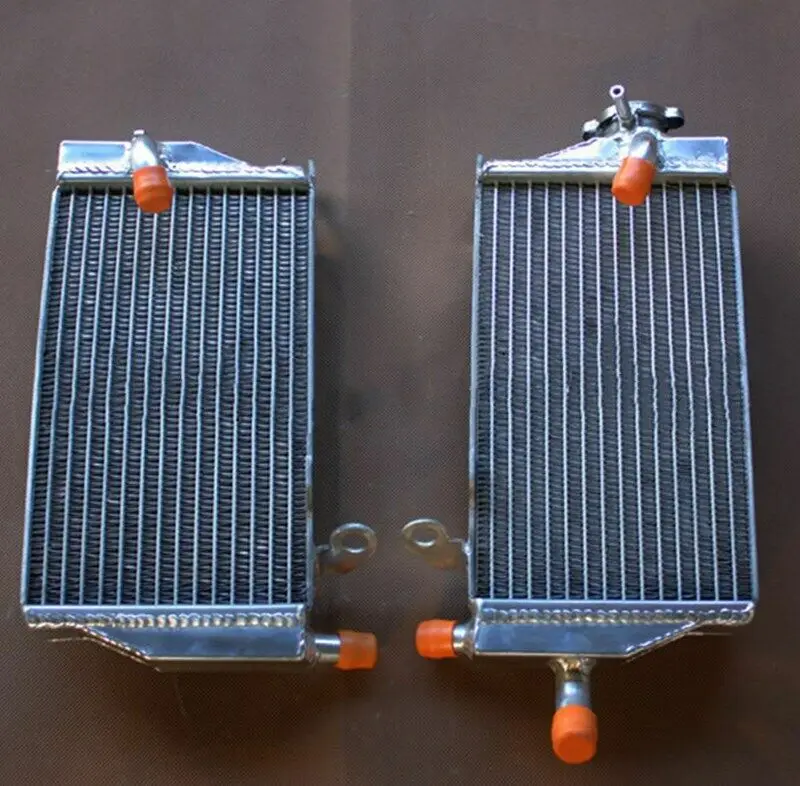 Алюминиевый радиатор для 2008-2015 Aprilia MXV450
Алюминиевый радиатор для 2008-2015 Aprilia MXV450