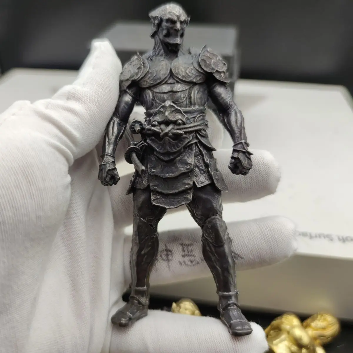 10 cm black brass material samurai hand-made white model samurai office decoration car interior warrior general
10 cm black brass material samurai hand-made white model samurai office decoration car interior warrior general