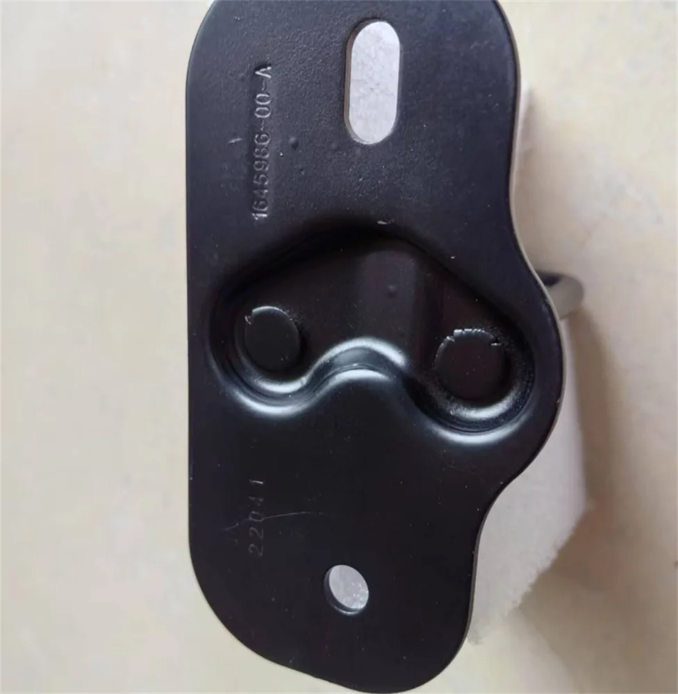 1645986-00-A для Tesla Refreshed Model 3 2024 года, крючок и защелка капота 164598600A
1645986-00-A для Tesla Refreshed Model 3 2024 года, крючок и защелка капота 164598600A