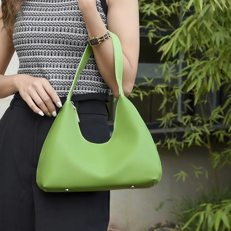 Solid Color Simple Shoulder Underarm Bag for Women High-quality Leather Armpit Bag 2023 Fashion Designer Trend Handbag and Purse
Solid Color Simple Shoulder Underarm Bag for Women High-quality Leather Armpit Bag 2023 Fashion Designer Trend Handbag and Purse