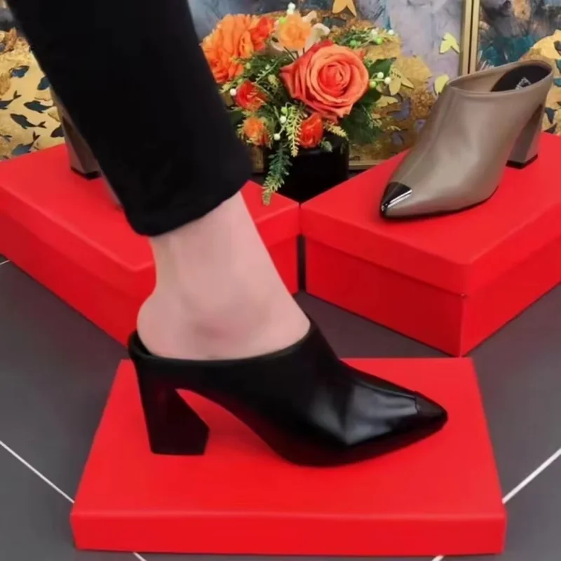 2023 Comfortable Fashion High-heeled Shoes Women's Summer New Style Style Iron Bag Pointed Thick Heel Bag Half Slippers
2023 Comfortable Fashion High-heeled Shoes Women's Summer New Style Style Iron Bag Pointed Thick Heel Bag Half Slippers