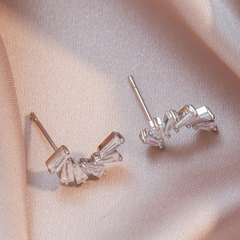 Luxury Shiny Geometric Zirconia Long Earrings White Color Drop Earring for Women Elegant Party Wedding Christmas Fine Jewelry
Luxury Shiny Geometric Zirconia Long Earrings White Color Drop Earring for Women Elegant Party Wedding Christmas Fine Jewelry