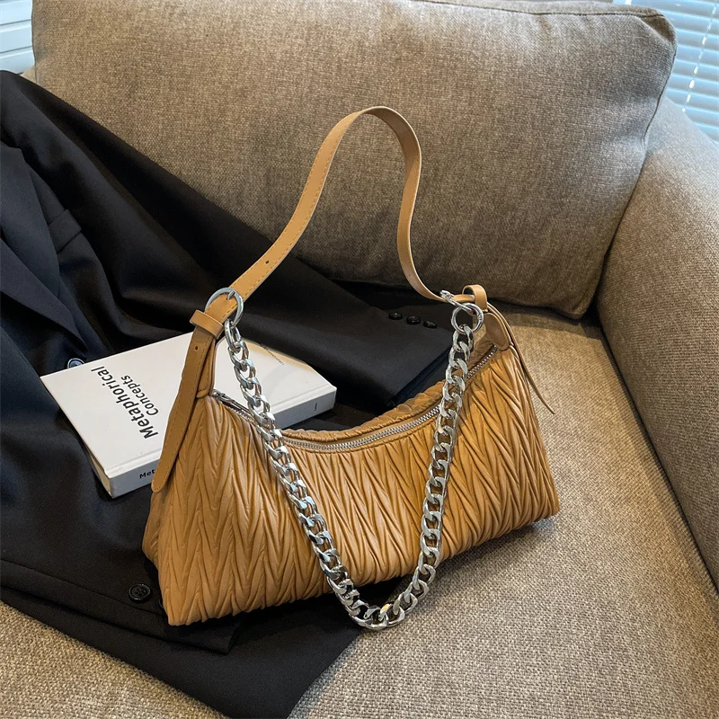 Luxury Designer Shoulder Bags for Women New 2023 Fashion Chains Crossbody Bag Ladies Sac A Main Femme Fold Handbags Simple Tote
Luxury Designer Shoulder Bags for Women New 2023 Fashion Chains Crossbody Bag Ladies Sac A Main Femme Fold Handbags Simple Tote