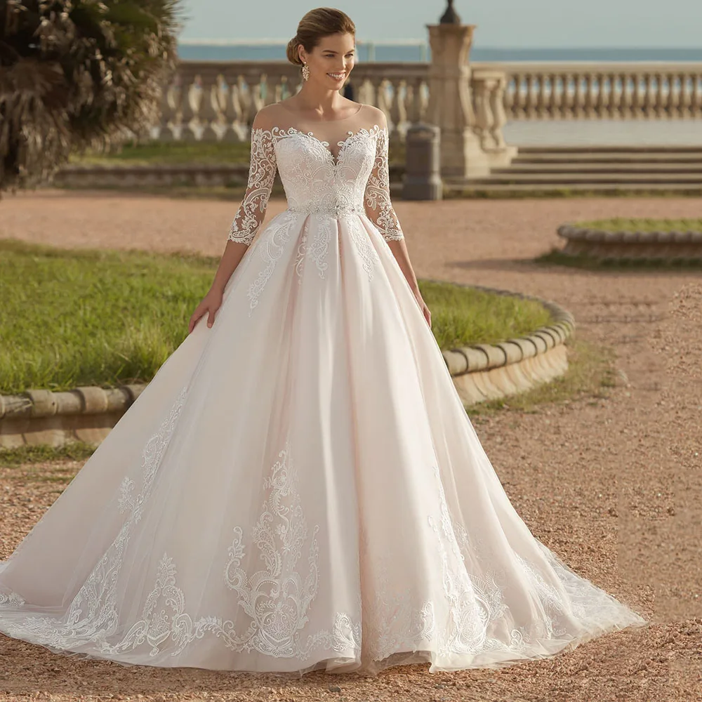 Vintage A-Line Wedding Dresses Illusion O-Neck Half Sleeve Princess Bride Dress Lace Appliques Tulle Bridal Gown Robe de mariée
Vintage A-Line Wedding Dresses Illusion O-Neck Half Sleeve Princess Bride Dress Lace Appliques Tulle Bridal Gown Robe de mariée