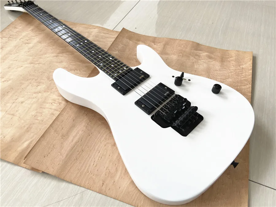 Custom edition white double shake 6 string electric guitar closed active pickup can be customized for free shipping
Custom edition white double shake 6 string electric guitar closed active pickup can be customized for free shipping