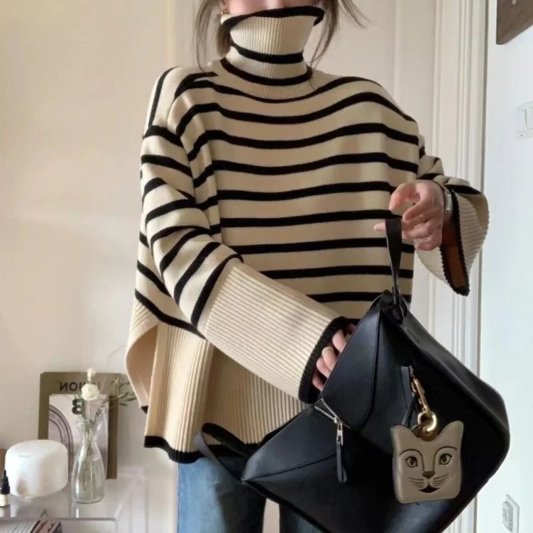 Thickened Temperament Commuter Women's T-shirt 2022 Autumn and Winter New High Neck Loose Pullover Stripe Undercoat
Thickened Temperament Commuter Women's T-shirt 2022 Autumn and Winter New High Neck Loose Pullover Stripe Undercoat