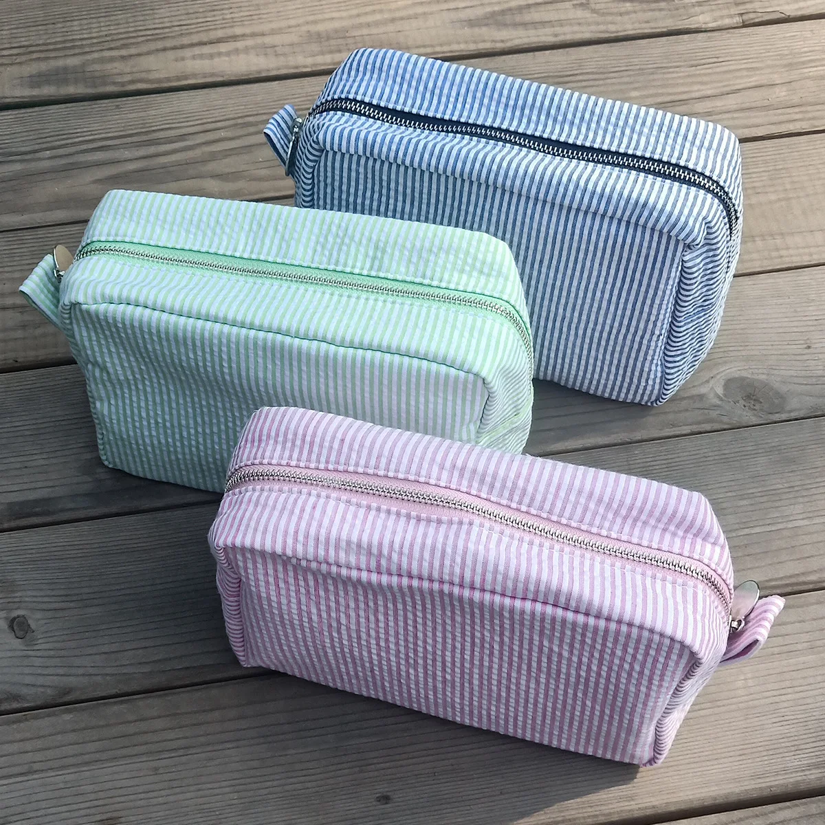 Summer Bubble Yarn Cosmetic Bag 23CM Blue Striped Seersucker Makeup Bag Light-Colors Travel Storage With Zipper Women's Bag
Summer Bubble Yarn Cosmetic Bag 23CM Blue Striped Seersucker Makeup Bag Light-Colors Travel Storage With Zipper Women's Bag