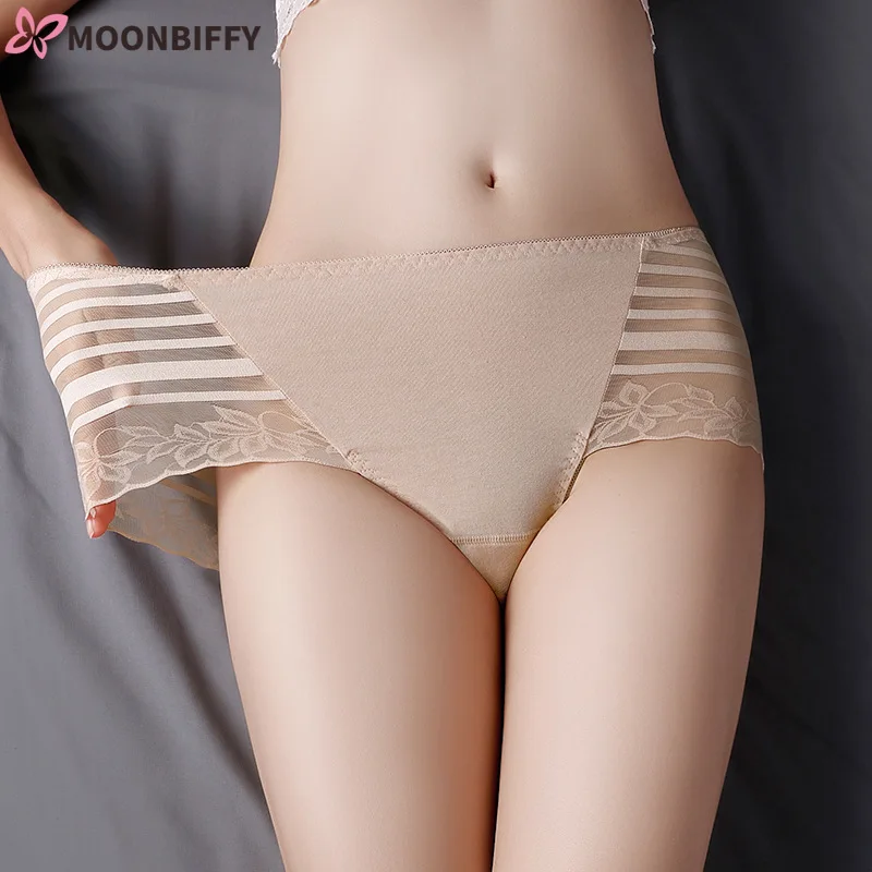 Sexy Lace Seamless Hollow Women Underwear Transparent Soft Breathable Middle Waist Female Panties High Elasticity Thin Breifs 
Sexy Lace Seamless Hollow Women Underwear Transparent Soft Breathable Middle Waist Female Panties High Elasticity Thin Breifs