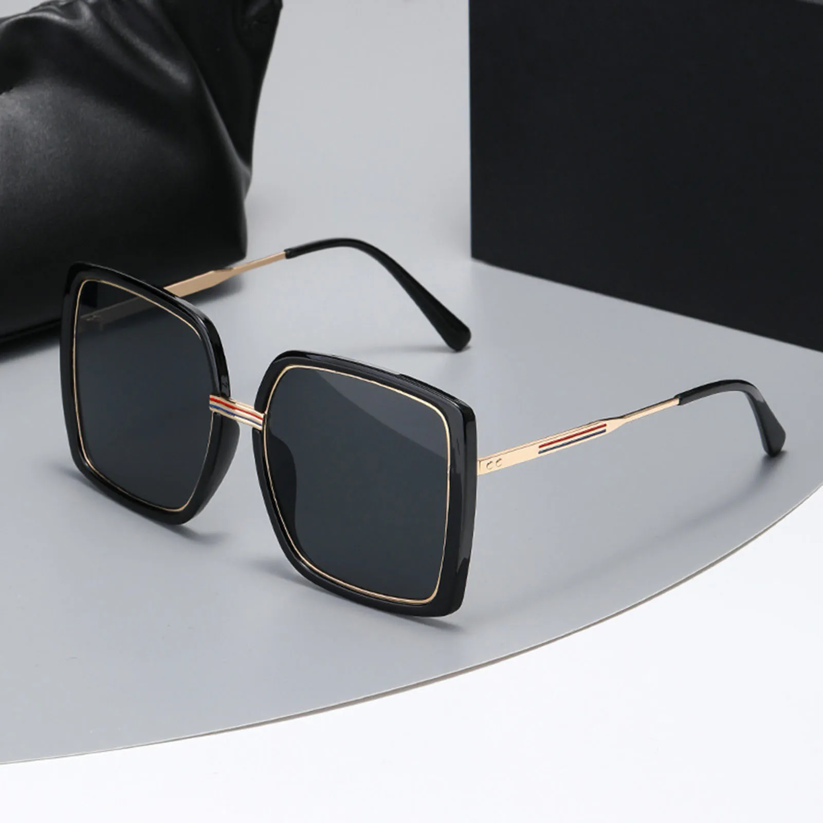 Unisex's Thick Frame Sunglasses Gradient Lens Sunshine Shades Eyeglasses for Summer Travel Oversized Quadrate FS99
Unisex's Thick Frame Sunglasses Gradient Lens Sunshine Shades Eyeglasses for Summer Travel Oversized Quadrate FS99
