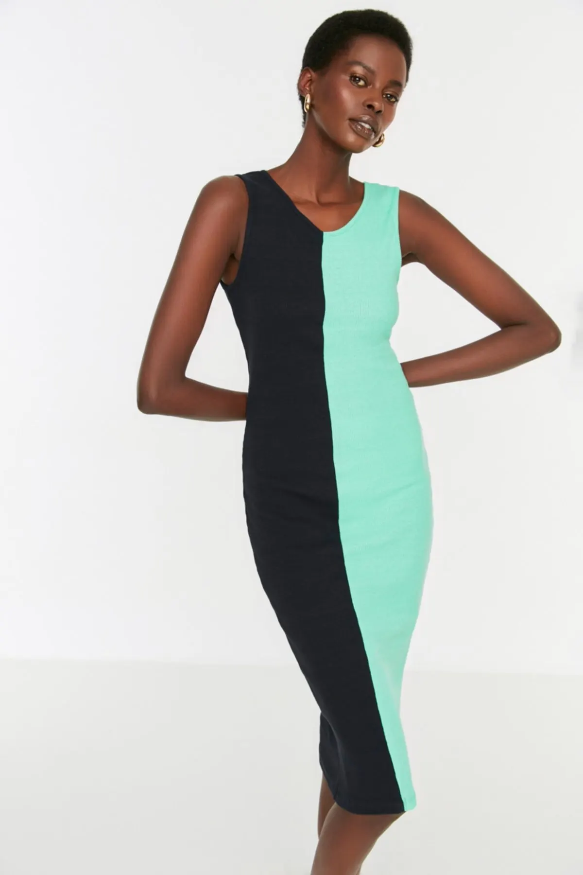 Women's Dress Navy Blue Color Block bodycon Midi Knitted Summer Fashion Casual Short Sleeve Elegant Dress
Women's Dress Navy Blue Color Block bodycon Midi Knitted Summer Fashion Casual Short Sleeve Elegant Dress