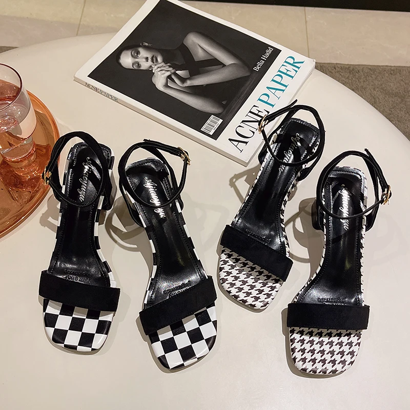 XIXIYIPIN Fashion Houndstooth Women Designer Shoes Summer High Heels Sandals Casual Outdoor Pumps Luxury Trend Lady Slides
XIXIYIPIN Fashion Houndstooth Women Designer Shoes Summer High Heels Sandals Casual Outdoor Pumps Luxury Trend Lady Slides