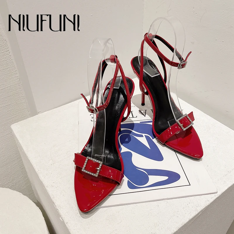 

NIUFUNI/2023 с заостренным носком, со стразами, с пряжкой, с открытым носком; Женские босоножки с ремешком на пятке, на каблуке-шпильке; Однотонные Цвет пикантные черные женские туфли-лодочки; Туфли на высоком каблуке для женщин