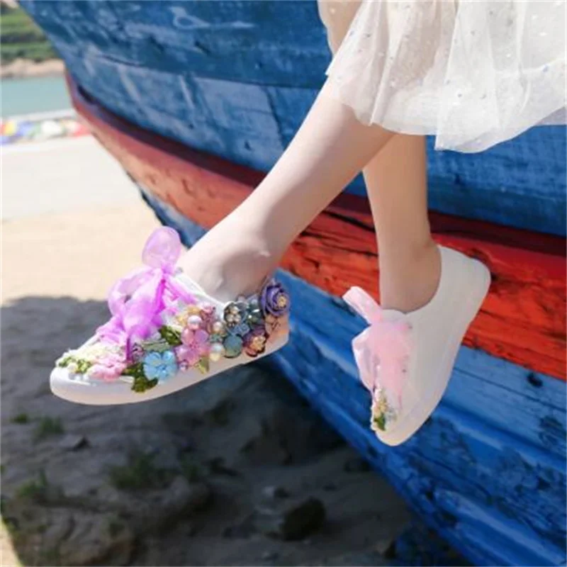 Spring and summer low-top lace-up white shoes breathable literary flower canvas shoes 35-44
Spring and summer low-top lace-up white shoes breathable literary flower canvas shoes 35-44