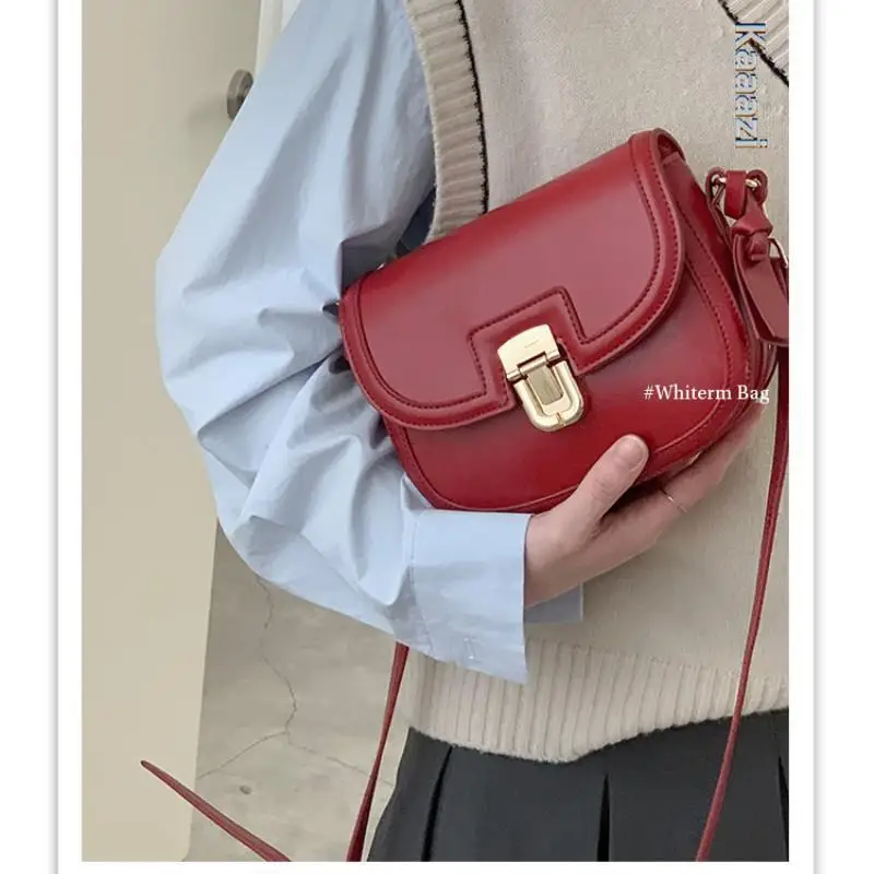 Ins Trendy Vintage Red Shoulder Bag For Women 2023 Wedding Designer Saddle Crossbody Handbags High Quality Luxury Small Purses
Ins Trendy Vintage Red Shoulder Bag For Women 2023 Wedding Designer Saddle Crossbody Handbags High Quality Luxury Small Purses