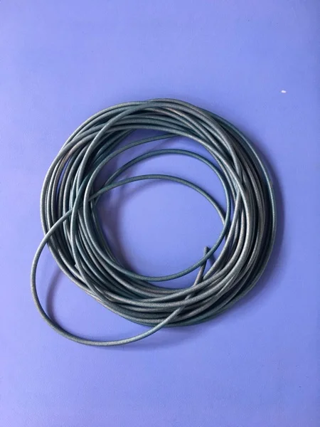 Electromagnetic shielding material Conductive rubber strip Rectangular 2x2 silver aluminum
Electromagnetic shielding material Conductive rubber strip Rectangular 2x2 silver aluminum