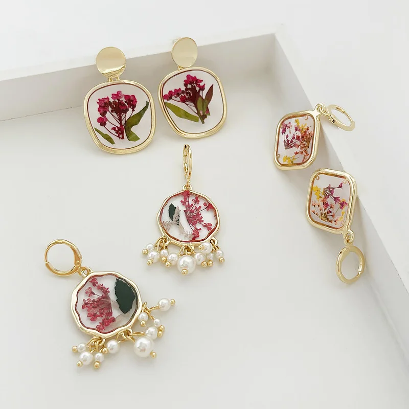 Minar Bohemia Red Dried Flower Resin Drop Earring Floating Pressed Floral Pearls Tassel Dangle Earrings Summer Beach Jewelry
Minar Bohemia Red Dried Flower Resin Drop Earring Floating Pressed Floral Pearls Tassel Dangle Earrings Summer Beach Jewelry