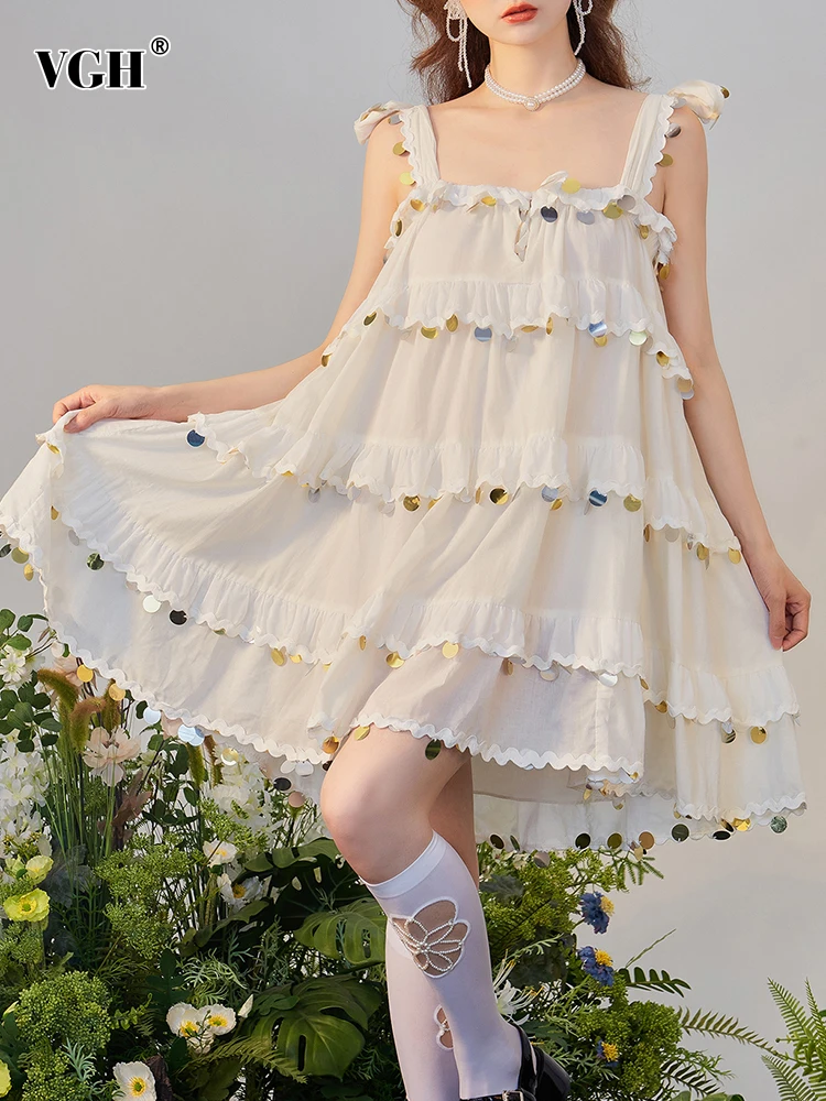 VGH Sweet Patchwork Embroidered Flares Sling Dress For Women Square Collar Sleeveless High Waist Mini Dresses Female Clothes New
VGH Sweet Patchwork Embroidered Flares Sling Dress For Women Square Collar Sleeveless High Waist Mini Dresses Female Clothes New