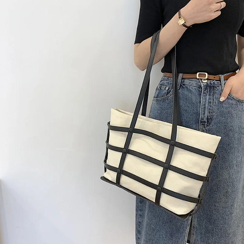 Large Capacity Luxury Women's Shoulder Bag Casual Simple Canvas Handbag for Ladies Trend 2022 New Fashion Female Shopper Bags
Large Capacity Luxury Women's Shoulder Bag Casual Simple Canvas Handbag for Ladies Trend 2022 New Fashion Female Shopper Bags