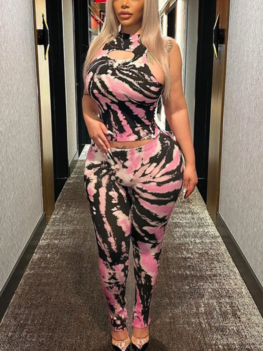 LW 2023 Women Fashion Clothes Two Piece Streetwear Round Neck Sleeveless Tie Dye Print Sexy Cut Out Skinny Pants Set
LW 2023 Women Fashion Clothes Two Piece Streetwear Round Neck Sleeveless Tie Dye Print Sexy Cut Out Skinny Pants Set