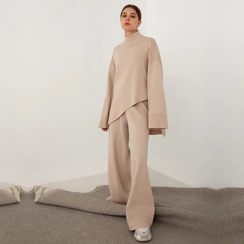 Женский трикотажный комплект из двух предметов, элегантный асимметричный свитер с воротником-стойкой, со скошенными широкими штанинами, 2023 
Женский трикотажный комплект из двух предметов, элегантный асимметричный свитер с воротником-стойкой, со скошенными широкими штанинами, 2023