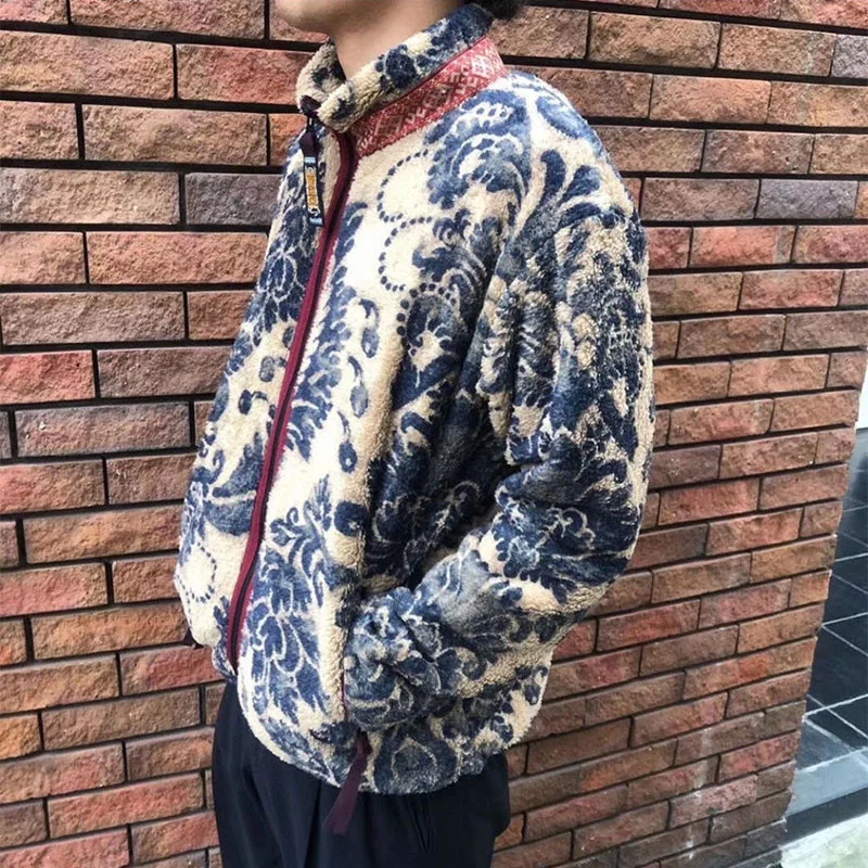 KAPITAL Casual Coats 24SS Autumn and Winter Retro Patterned Lamb Wool Fleece Zipper Jackets for Men's And Women's Fashion Trend
KAPITAL Casual Coats 24SS Autumn and Winter Retro Patterned Lamb Wool Fleece Zipper Jackets for Men's And Women's Fashion Trend