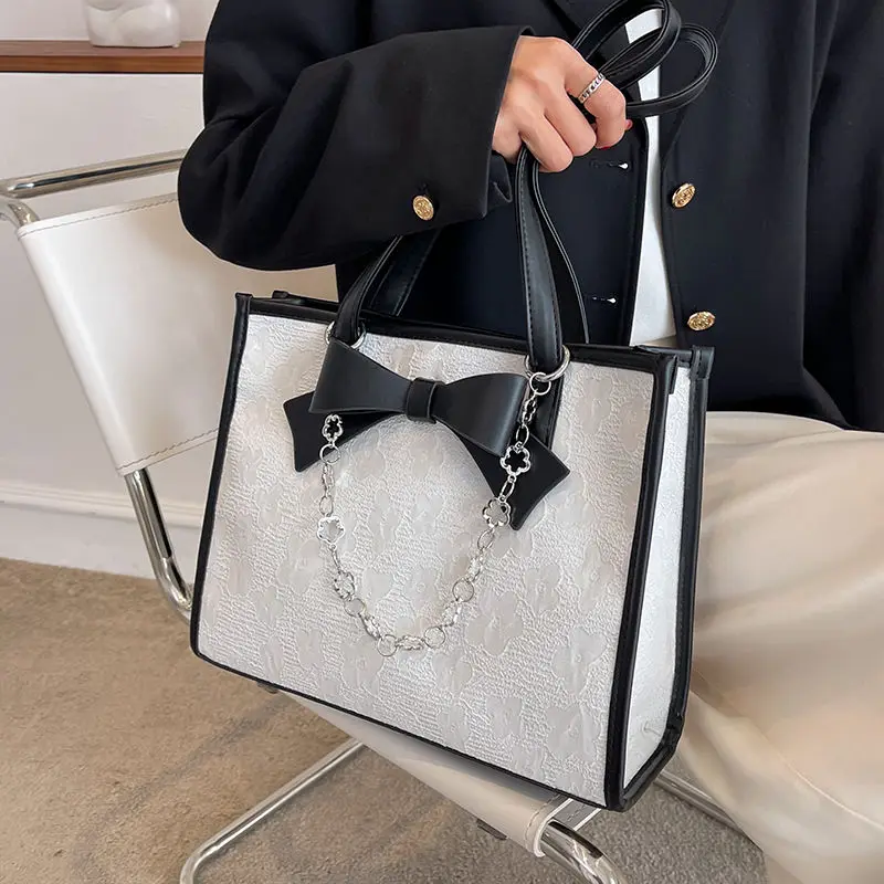 2022 New Trendy All-match Big Capacity Handbags Sweet Cool Womens Tote Bag Fashion Bow Flower Chain Shoulder Bags Female
2022 New Trendy All-match Big Capacity Handbags Sweet Cool Womens Tote Bag Fashion Bow Flower Chain Shoulder Bags Female