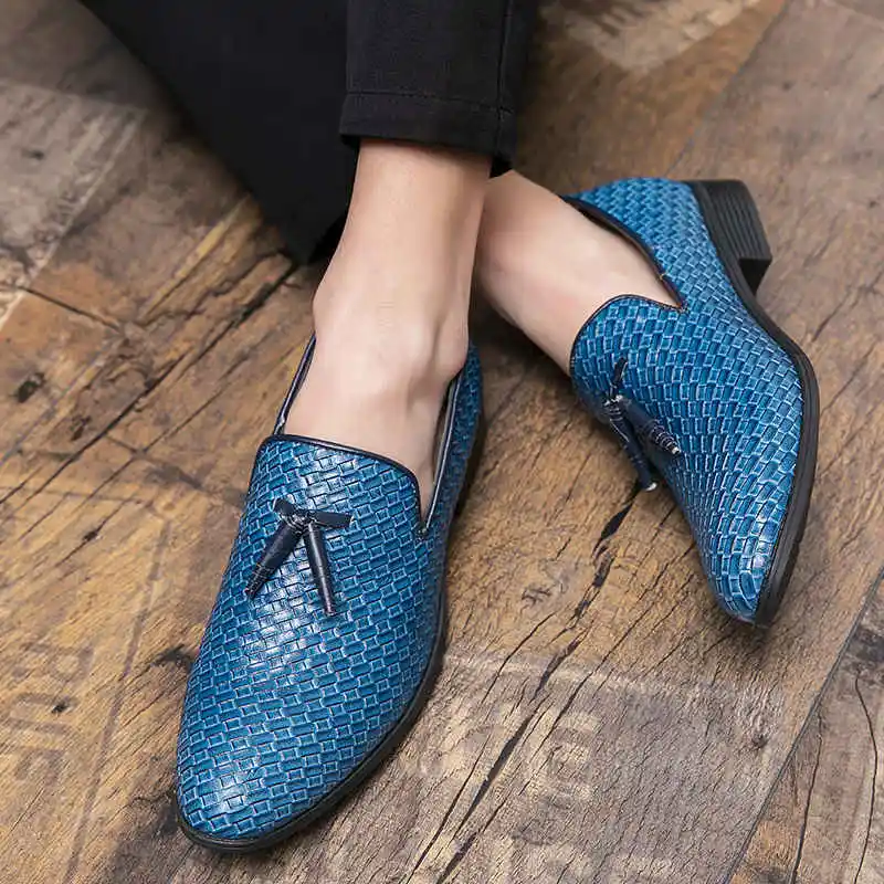 Unique Sapatos For Men Luxury 2022 Brand Sneakers Designer Luxury 2023 Sports Shoes Number 11.5 Shoes Winter Men's Chose Tennis
Unique Sapatos For Men Luxury 2022 Brand Sneakers Designer Luxury 2023 Sports Shoes Number 11.5 Shoes Winter Men's Chose Tennis