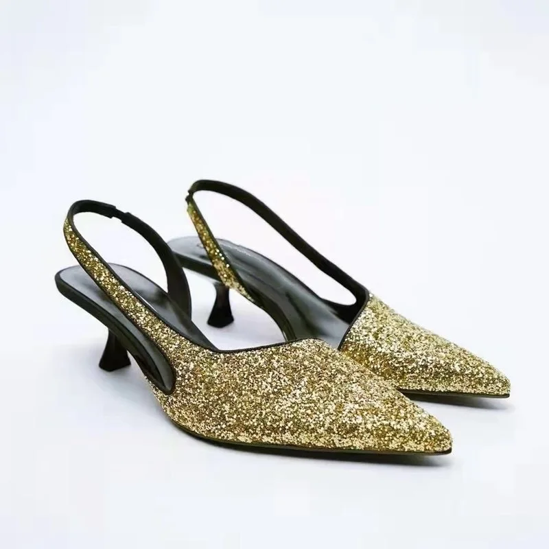 ZARZ 2022 Summer Fashion Gold Sequins Stiletto High Heel Sandals Women's Pointed Toe Elegant Cat Heel Muller Shoes Sexy Pumps
ZARZ 2022 Summer Fashion Gold Sequins Stiletto High Heel Sandals Women's Pointed Toe Elegant Cat Heel Muller Shoes Sexy Pumps