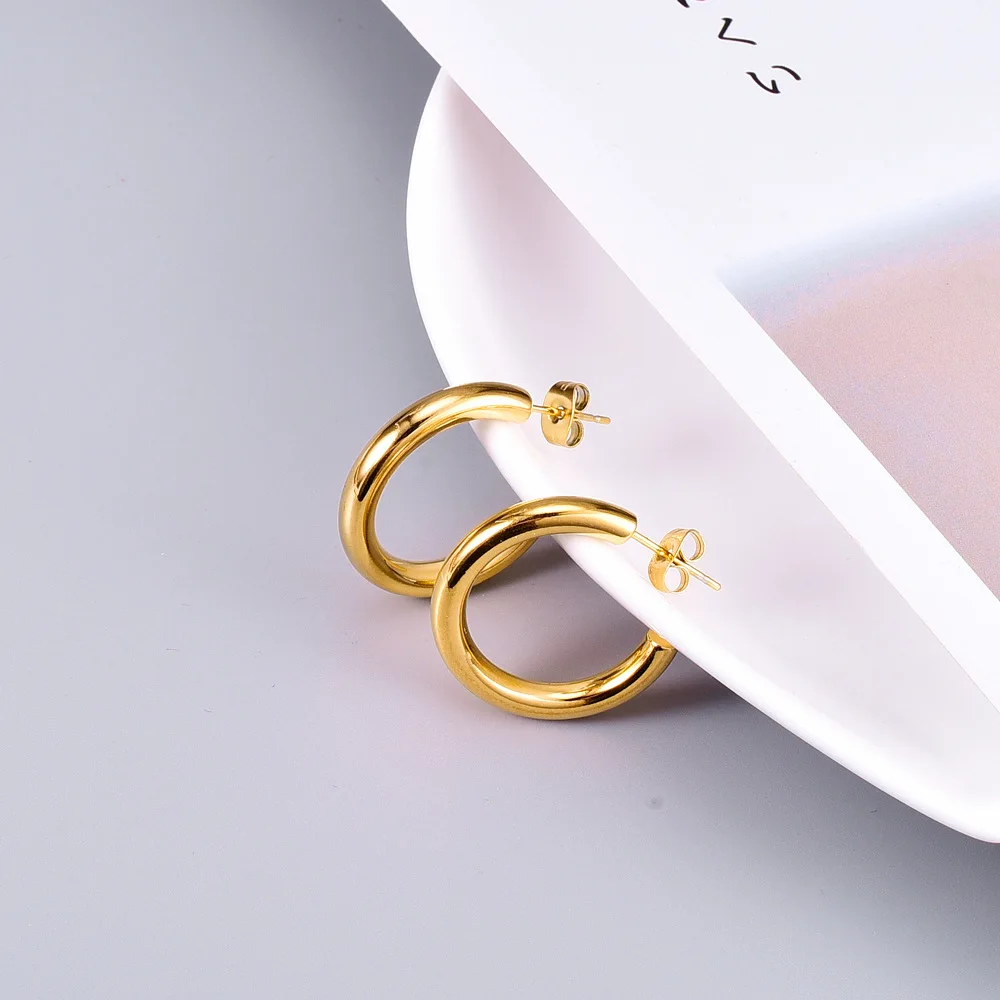 Wholesale E133 Daily Fashion Ins Aperture Earrings Simple Metal Gold Plated Thick Circle Ear Studs Gift Jewelry
Wholesale E133 Daily Fashion Ins Aperture Earrings Simple Metal Gold Plated Thick Circle Ear Studs Gift Jewelry
