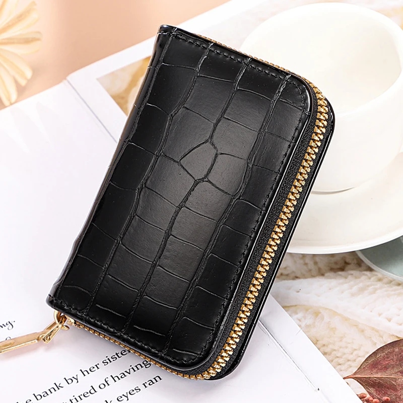 Маленький женский кошелек на молнии, однотонный держатель для удостоверения личности и кредитных карт, простой портативный деловой кошеле...
Маленький женский кошелек на молнии, однотонный держатель для удостоверения личности и кредитных карт, простой портативный деловой кошеле...