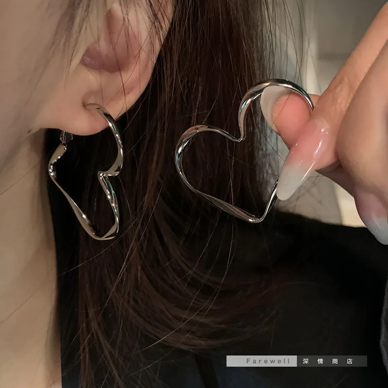 Fashion Heart Earrings Punk Jewelry For Cool Women Girl Friendship Gifts Accessories
Fashion Heart Earrings Punk Jewelry For Cool Women Girl Friendship Gifts Accessories