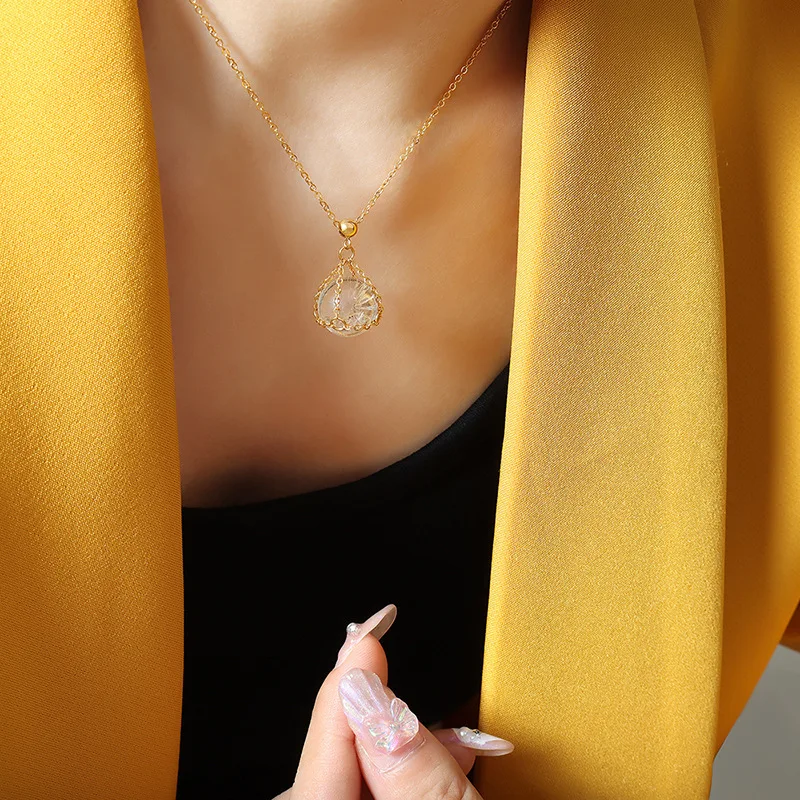 Korean Minimalist Transparent Snowflake Marbles Glass Ball Pendant Necklace for Women Stainless Steel 18k Gold Plated Jewelry
Korean Minimalist Transparent Snowflake Marbles Glass Ball Pendant Necklace for Women Stainless Steel 18k Gold Plated Jewelry