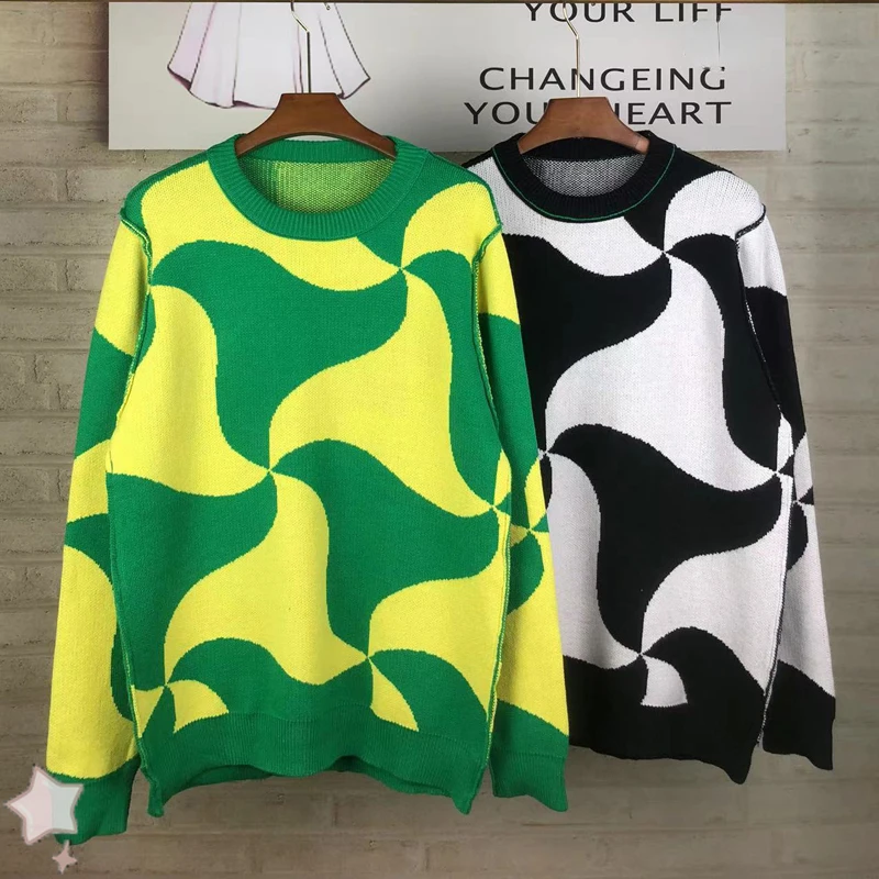 Windmill Color Block Jacquard Pattern Wool Sweater Men's Women's Round Neck BV Pullovers 
Windmill Color Block Jacquard Pattern Wool Sweater Men's Women's Round Neck BV Pullovers
