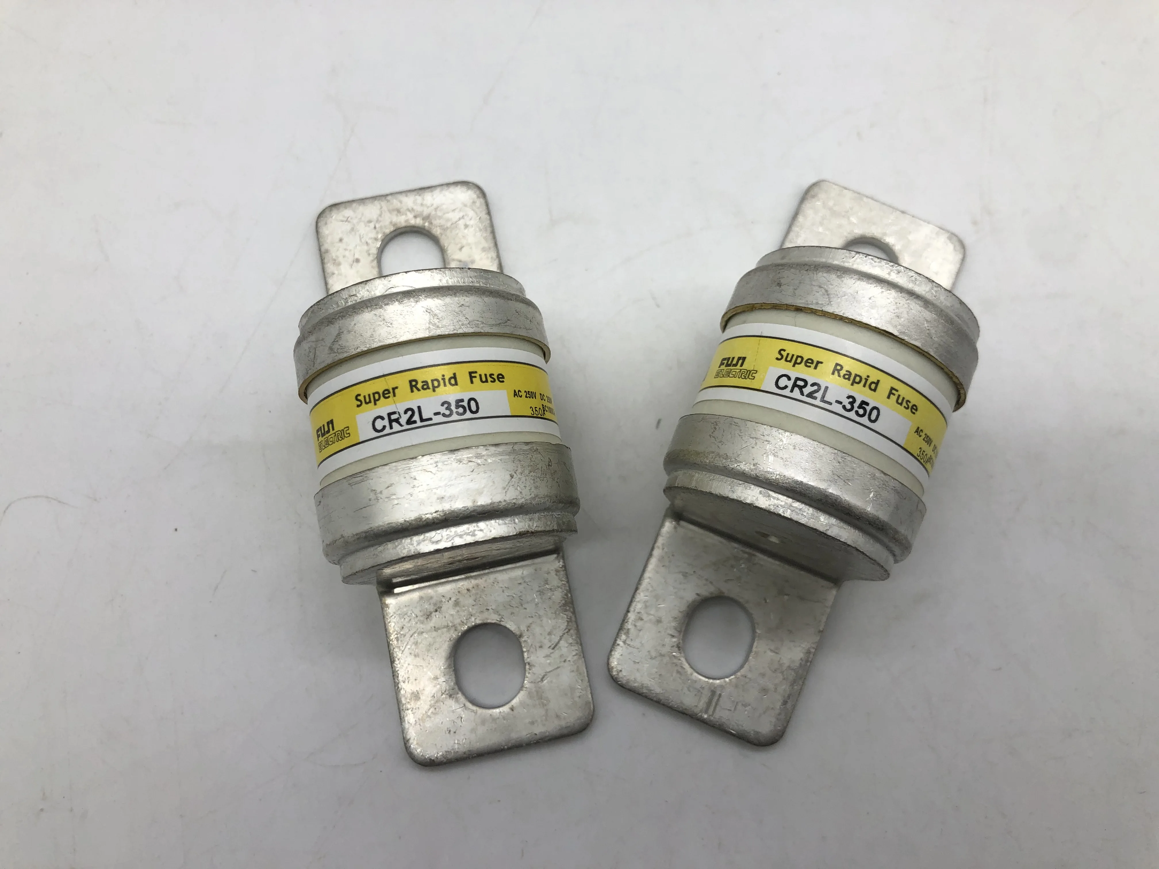 CR2L-350 350A 250V aR/Новые Предохранители
CR2L-350 350A 250V aR/Новые Предохранители